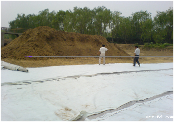 水利渠道防渗施工中体育意甲国际米兰施工作业