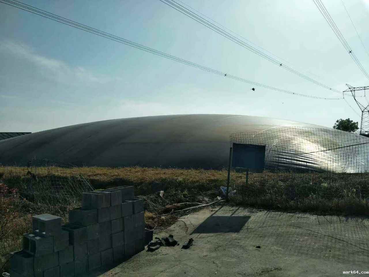 黑膜沼气池具有普通防水材料无法比拟的防渗效果