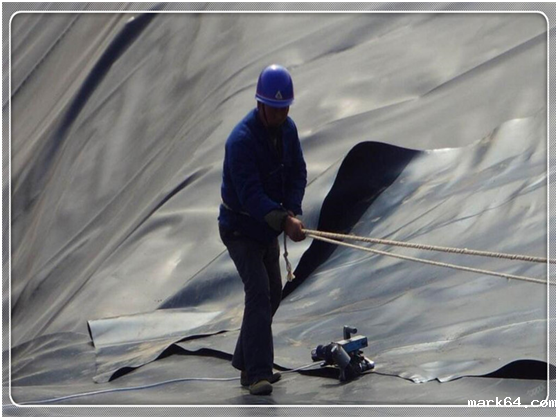 0.3mm厚的体育意甲国际米兰解决风水淘蚀严重且渗流问题