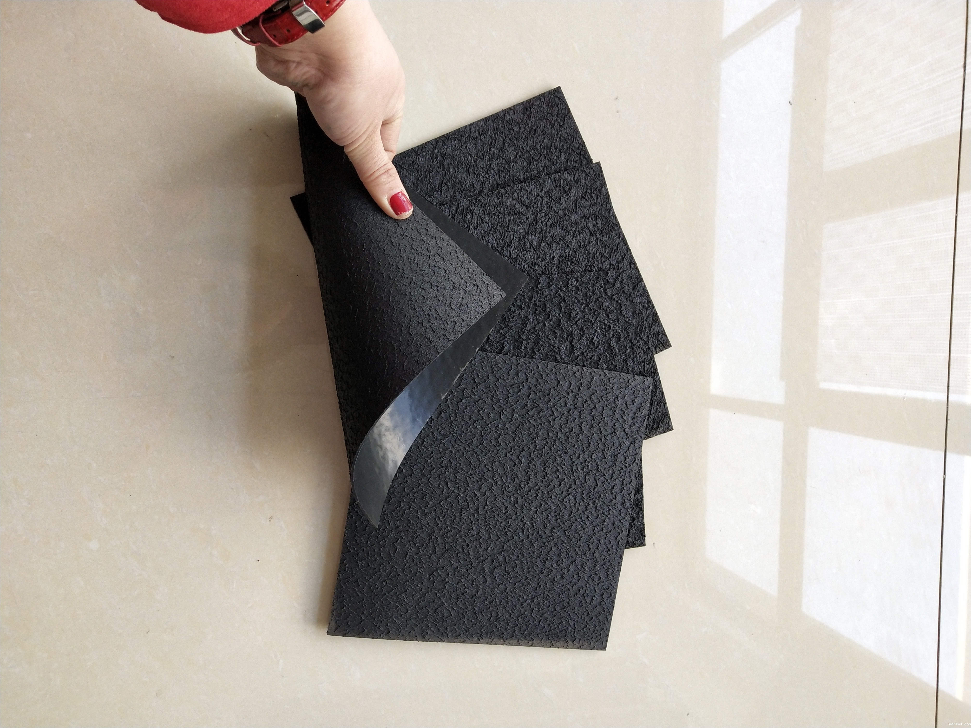 如何对HDPE体育意甲国际米兰上介质中电势分布进行检测分析