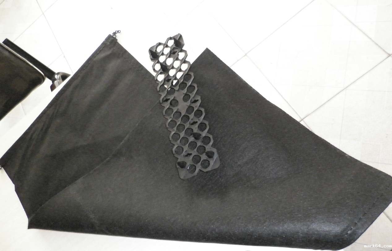 生态袋之间的连接扣(锁扣)可形成稳定三角形