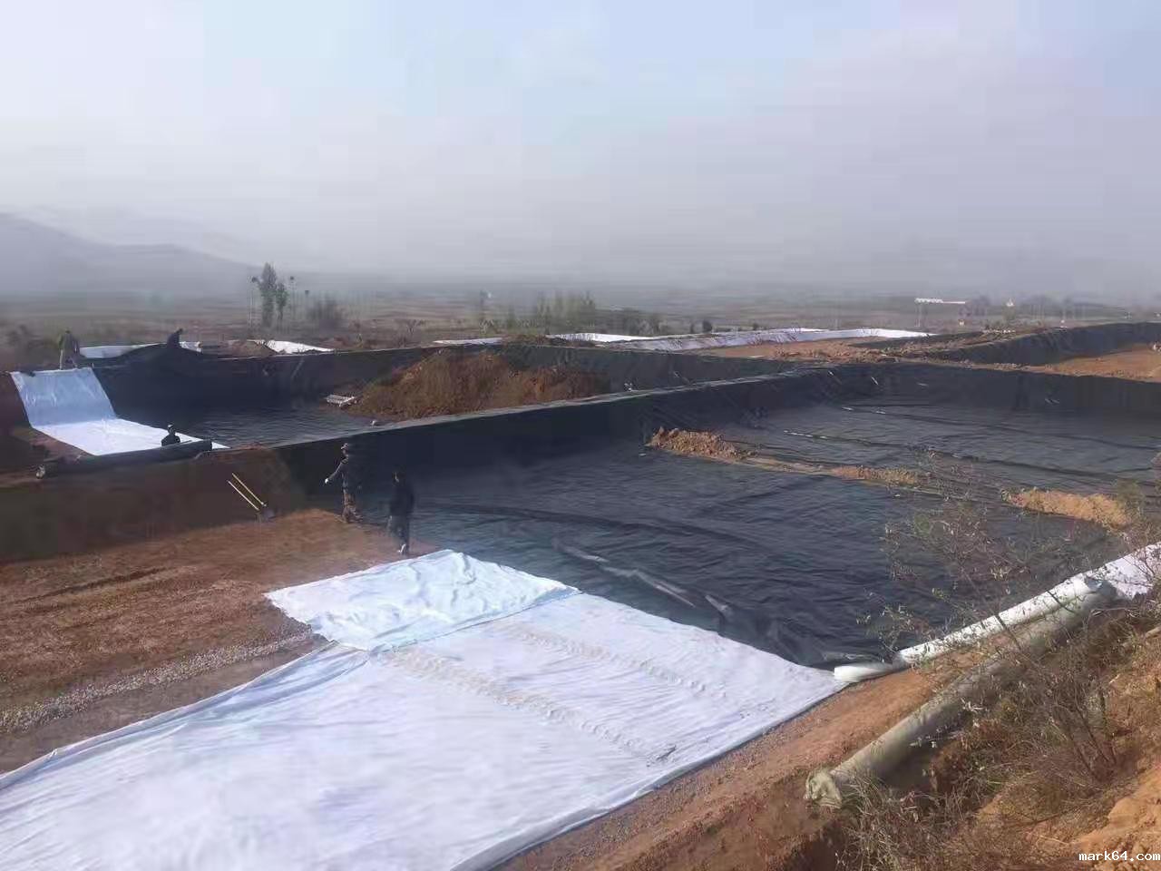 弹性聚氨酯复合体育意甲国际米兰可弥补聚乙烯膜施工存在的缺陷