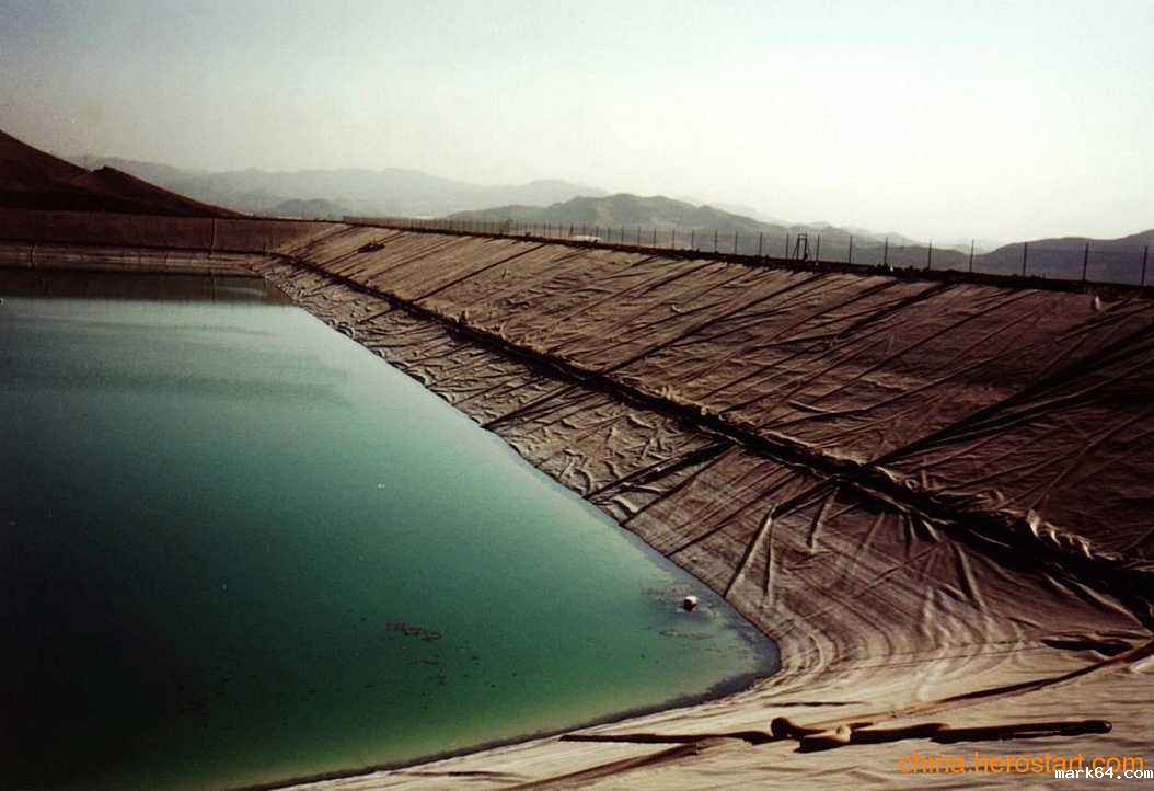 污水蒸发池的设计和施工包括五个主要部分