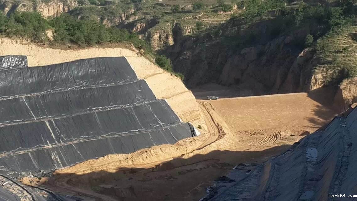 高密度聚乙烯体育意甲国际米兰主要用于填埋场、景观湖泊和池塘